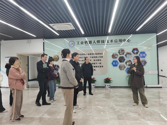 参观 (3).jpg 参观 (3).jpg