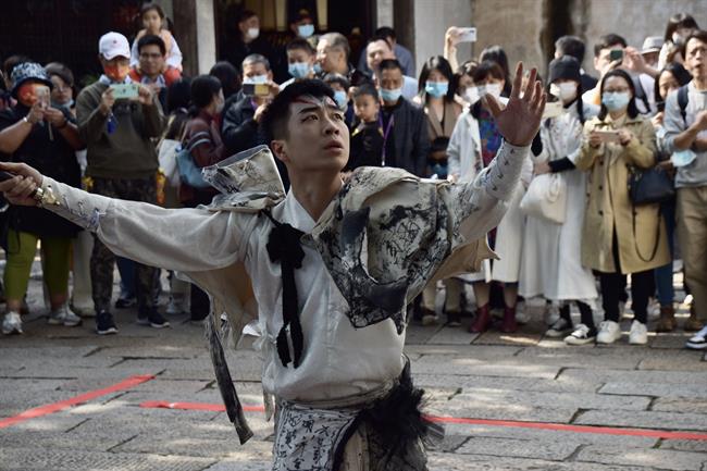 10.第八届乌镇戏剧节 古镇嘉年华剧目《浮生若梦》(1).jpg